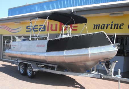 OCEAN CRAFT 6000 ULTRA DEEP VEE Reef Fisher WATER TAXI TOHATSU 115HP TLDI 3 STAR Carb Twin Axle 2 Tonne Tandem Trailer in 2c/2d Survey  12 + 1 Crew incl Survey Certificate Drive Away 